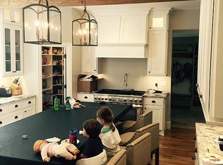 790 Labore Rd, Little Canada, MN 55117