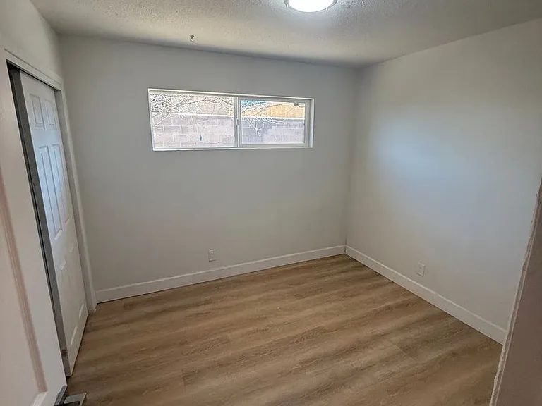 1132 Palomas Dr SE — Photo 9