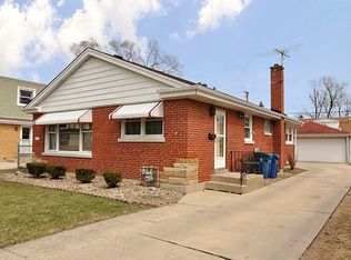 751 S Swain Ave, Elmhurst, IL 60126