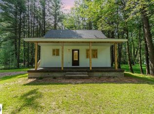 141 Park St, East Tawas, MI