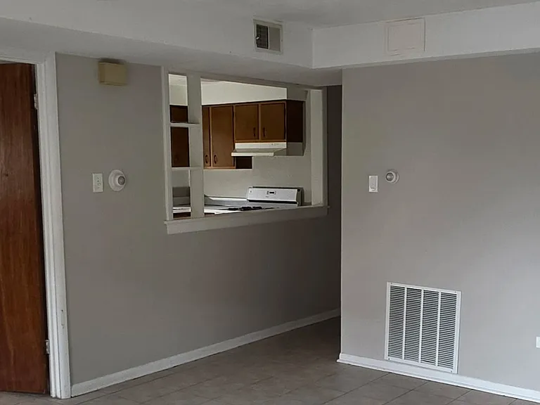 4751 Kolze Ave — Photo 6