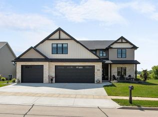 5555 N Haymeadow Ave, Appleton, WI 54913