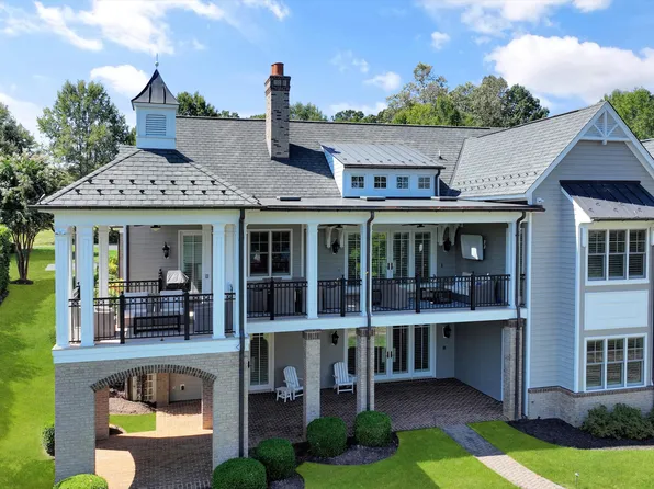 75 Grande Villa Dr, Penhook, VA 24137