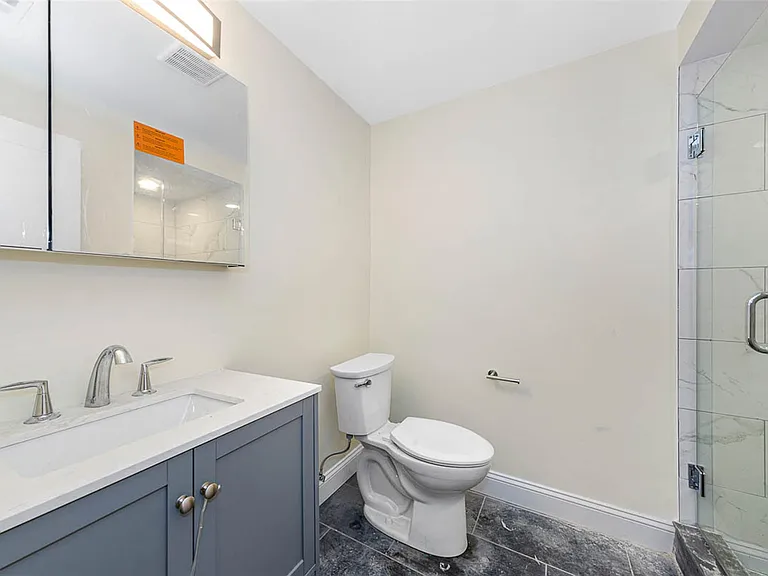 72 Stanley Ave — Photo 5