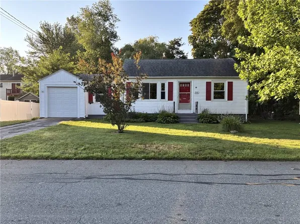 56 Chesterfield Ave, Warwick, RI 02889