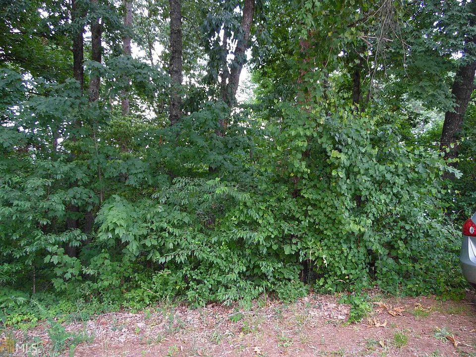 2nd image of 3633 Lakeview Dr