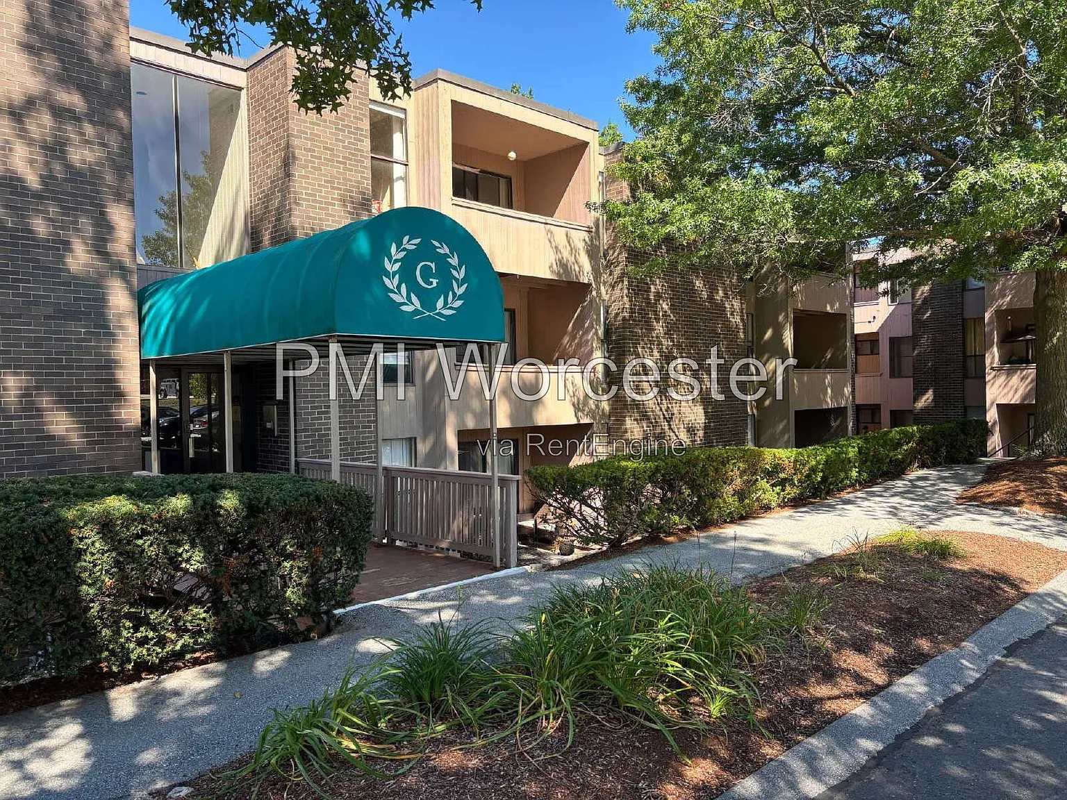 66 Shrewsbury Green Dr — Photo 1