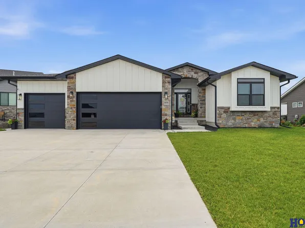 8716 S 83rd Ct, Lincoln, NE 68516