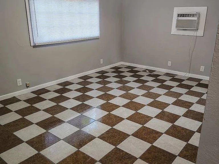 1353 N Olive St — Photo 4