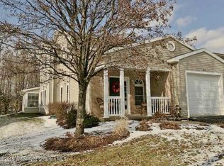51 Parkland Dr, Clarks Summit, PA 18411