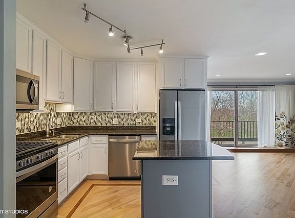 2nd image of 4136 N California Ave #3A