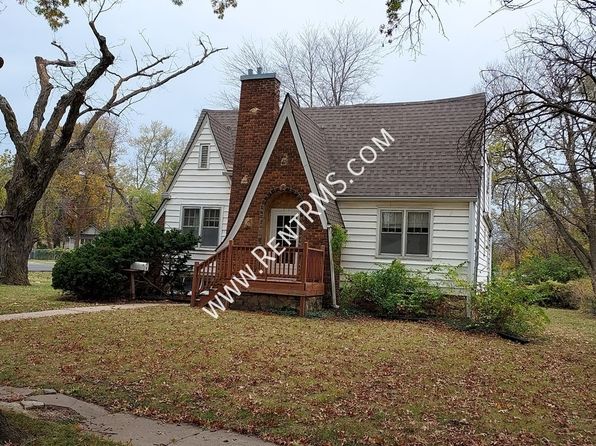 2737 SE Michigan Ave #1