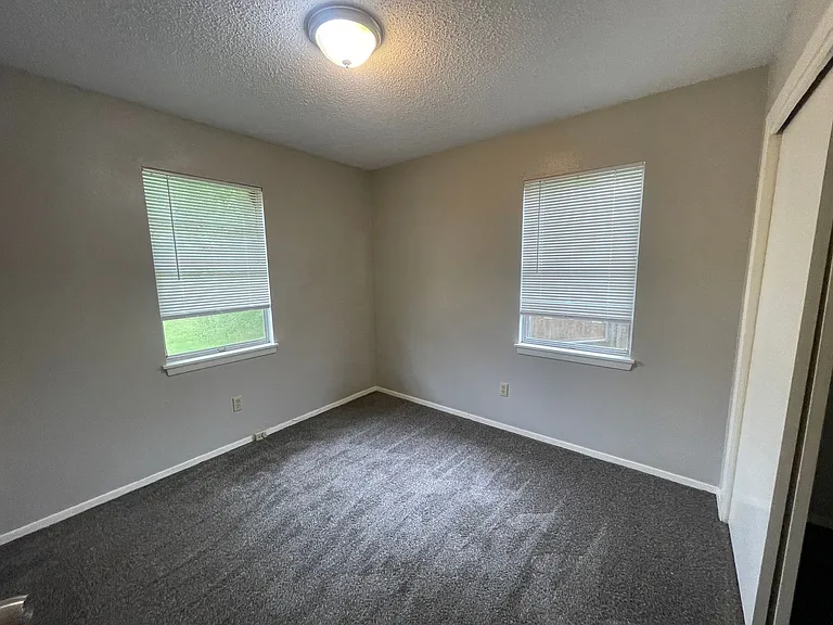 1523 Lampkin Cir — Photo 7