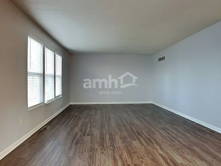 212 Lights Pointe Ct — Photo 5