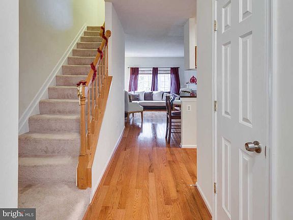 4th image of 12142 Wedgeway Ct
