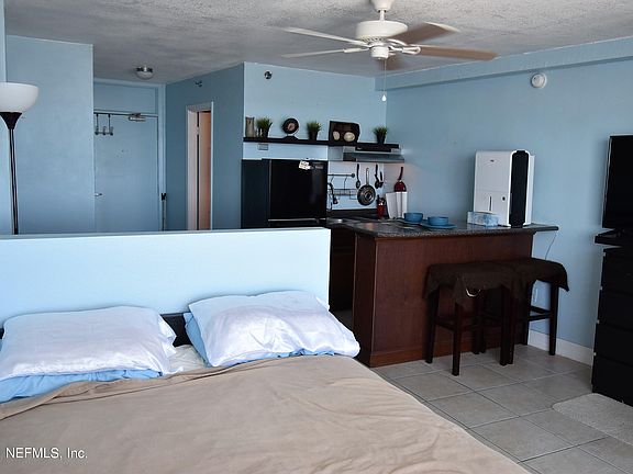 5th image of 800 N Atlantic Ave #704