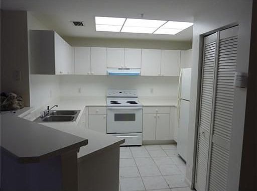 5th image of 7410 NW 4th St APT 303