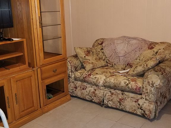 2nd image of 1311 Glenn Dr