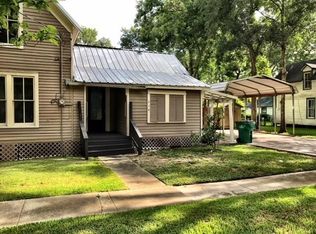 516 W Blum St, Alvin, TX 77511