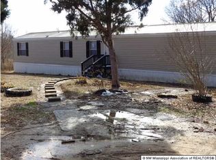 321 Ridge Rd, Courtland, MS 38620