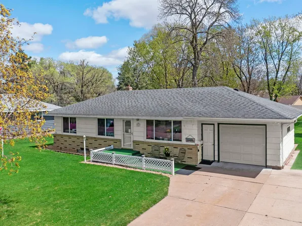 8721 Polk St NE, Blaine, MN 55434