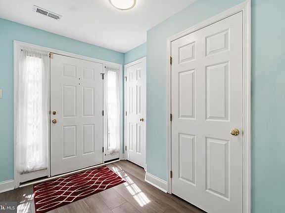 4th image of 4603 Weston Pl