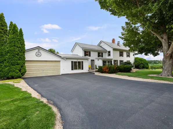 500 Vernon St, Dixon, IL 61021