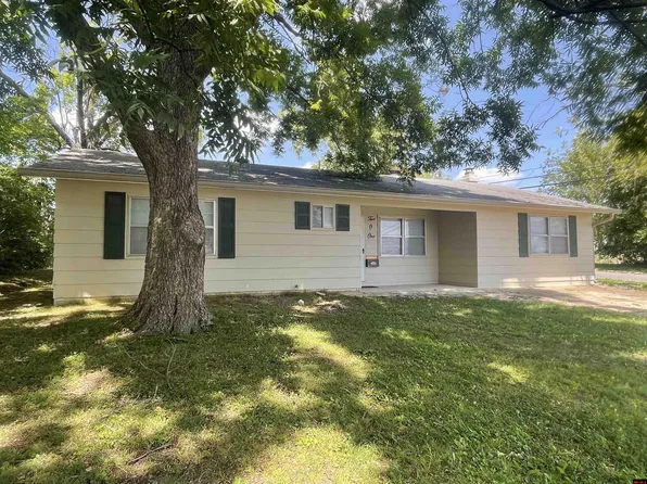 201 W 3rd St, Mountain Home, AR 72653