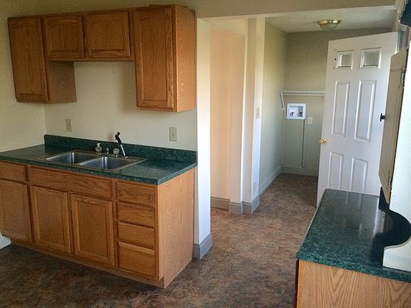 5th image of 431 Wehrle Ave