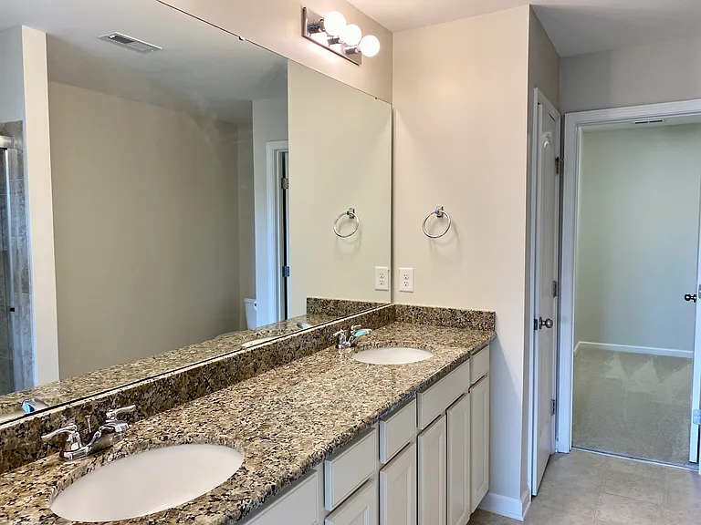 217 Lynchwick Ln — Photo 15