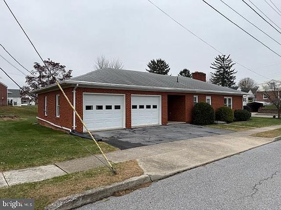3rd image of 300 N Franklin St
