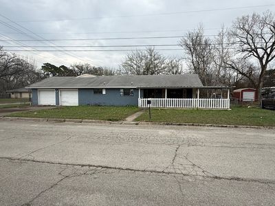 1217 N Lamb St, Bowie, TX, 76230