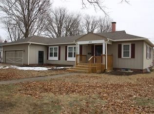 323 S 7th Ave, Winterset, IA 50273