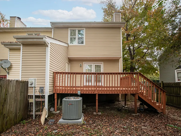 8125 Perry Creek Rd — Photo 31