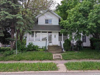 11 25th St SW, Mason City, IA, 50401