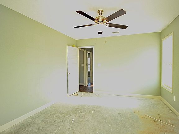 4th image of 1536 San Bernardino Way
