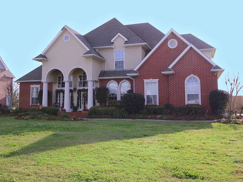 1st image of 275 Riverbend Dr