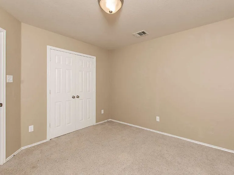 409 Rowdy Dr — Photo 22