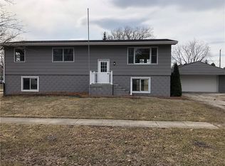 720 5th St, Colo, IA 50056