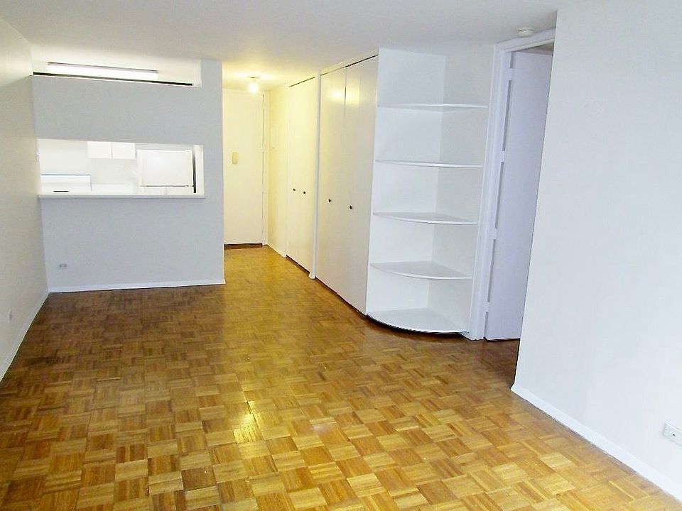 1st image of 215 W 95th St APT 3A