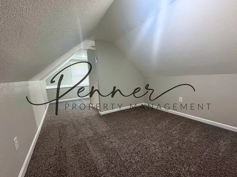 2406 S Lees Summit Rd — Photo 8