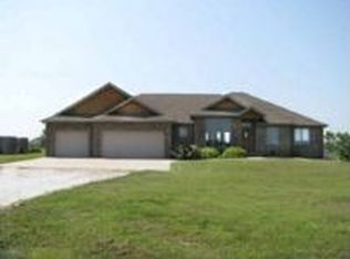 110 Handel Rd, Ozark, MO 65721