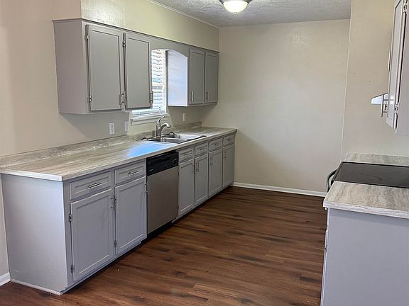 4th image of 625 S 3rd St