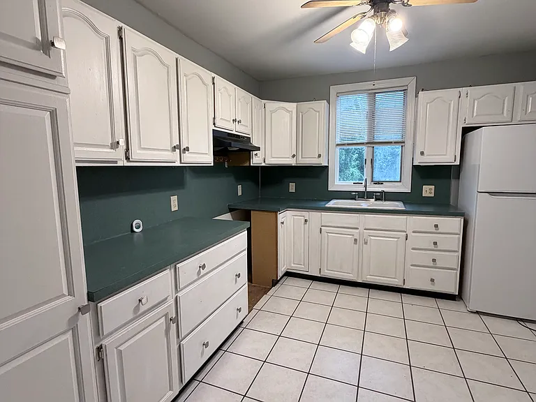423 Woodland St — Photo 6