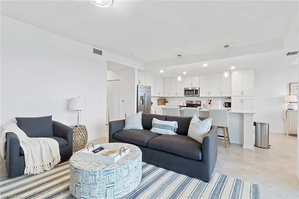 2 bed, 2.0 bath, 1154 sqft, $2,395 — Photo 4