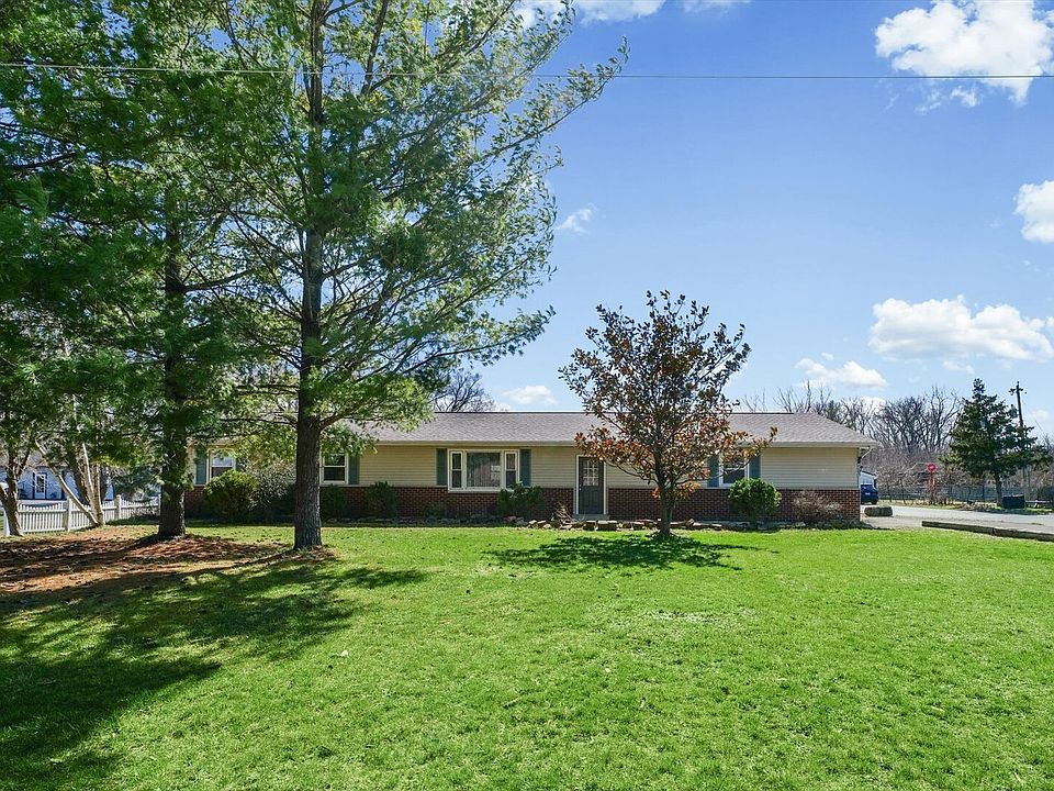 1st image of 3207 E Airport Rd