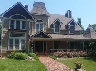 920 NE 62nd St, Topeka, KS 66617