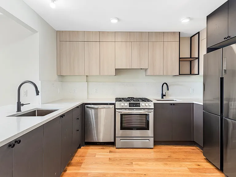 1544 Ocean Pkwy #6F — Photo 4