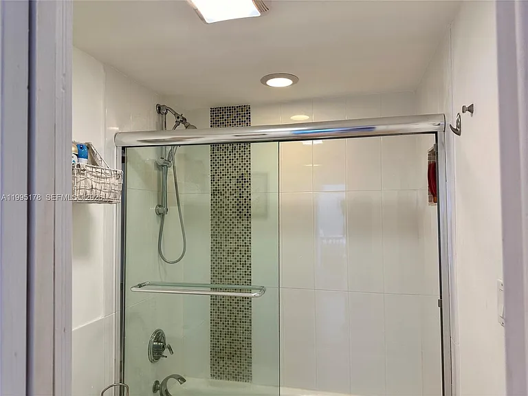 100 Bayview Dr #1405 — Photo 29