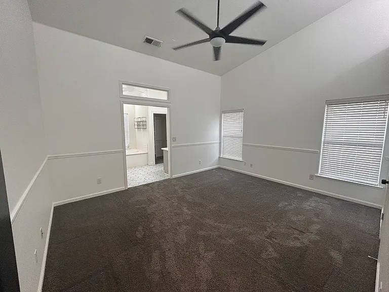 1519 W Castoro Way — Photo 12
